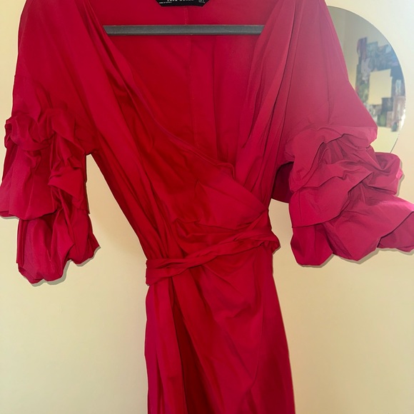 Hot red dress - Picture 5 of 5